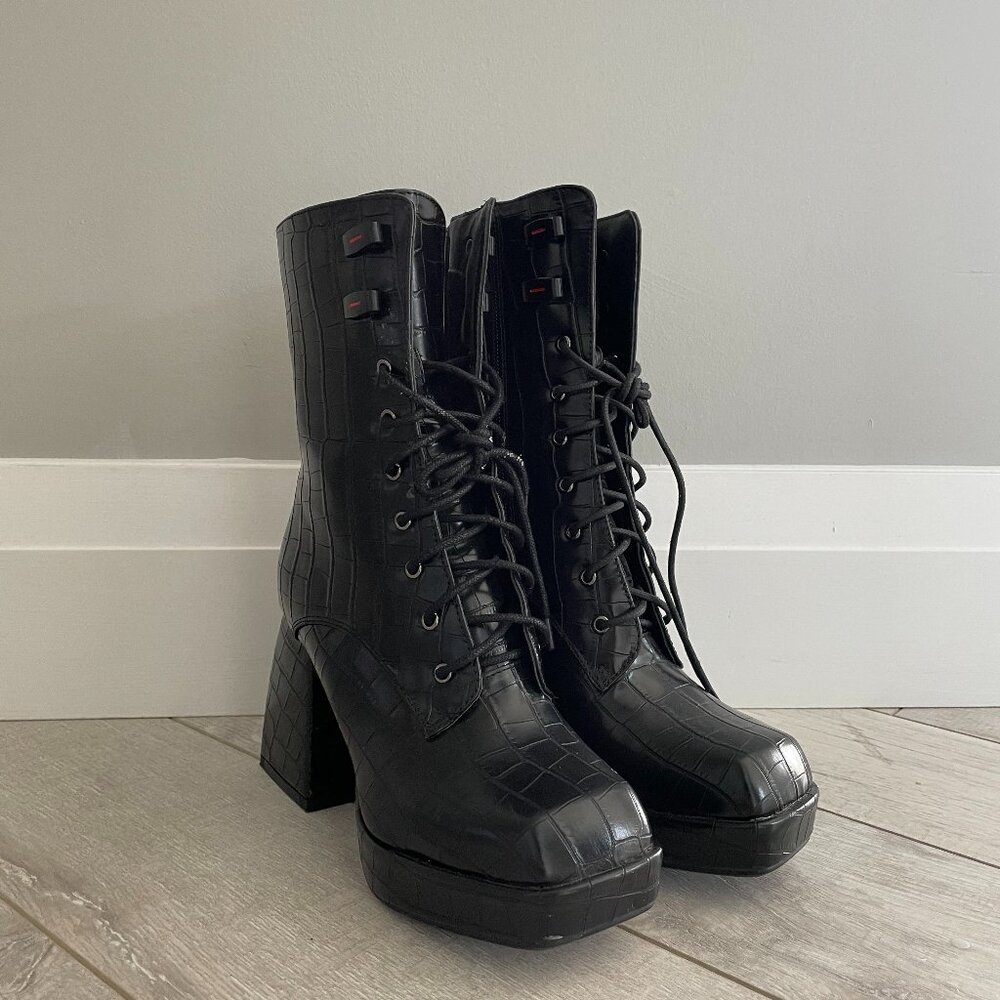 Azalea Wang Black Croc-Embossed Lace-Up Platform Heel Boot